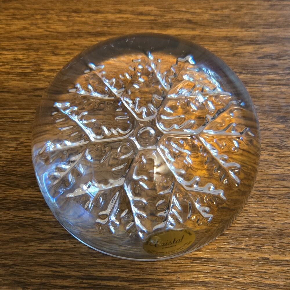Vintage Cristal France snowflake lead crystal paperweight 3.5 inch diameter